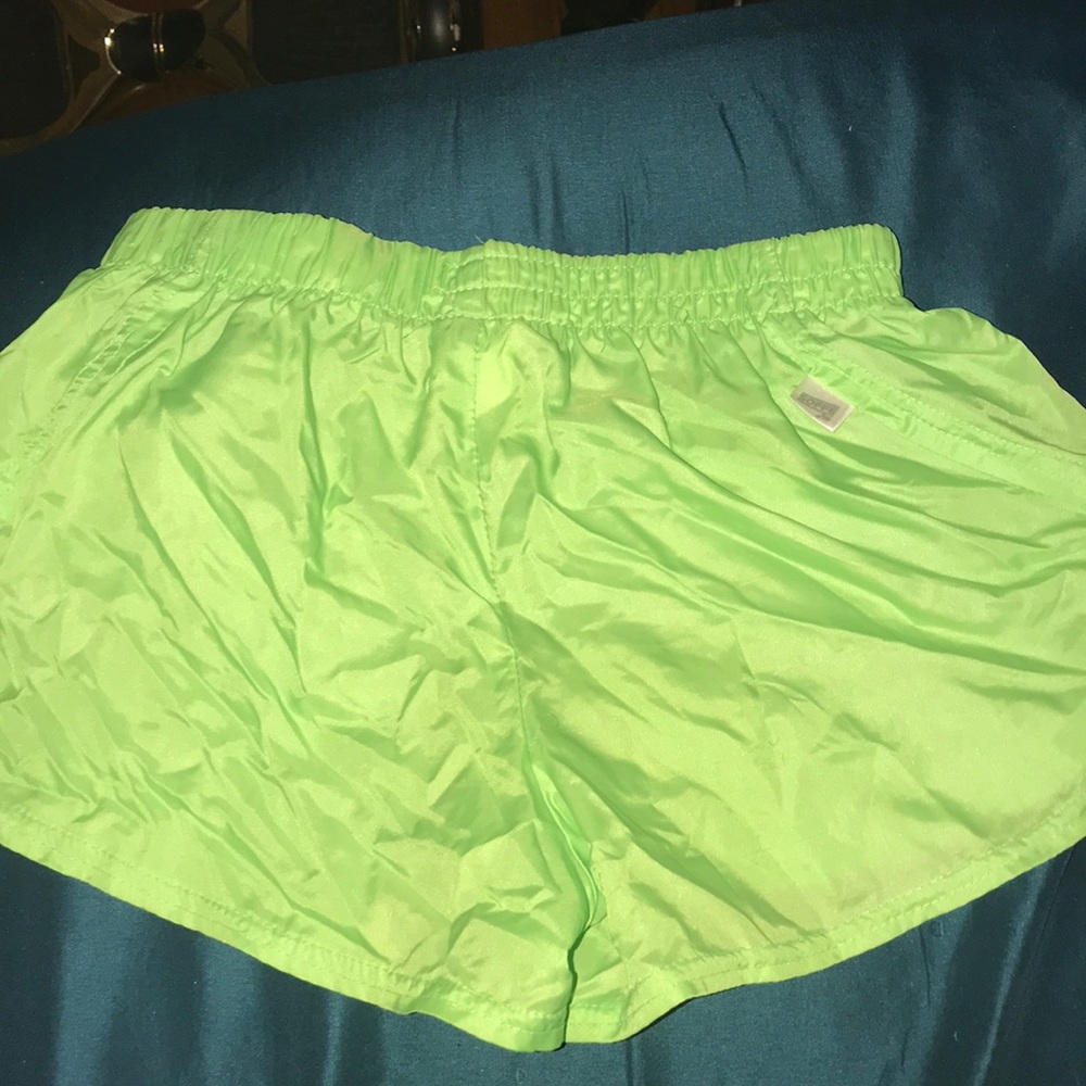 Shorts - Picture 2 of 6